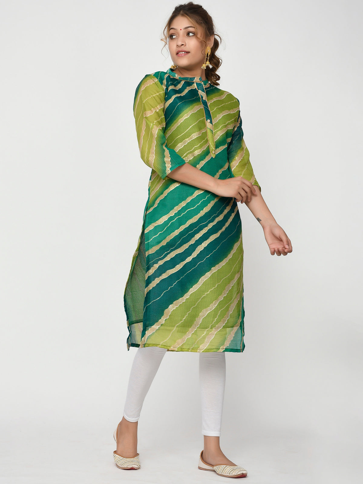 Women Green & Golden Leheriya Printed Straight Aahi Kurta