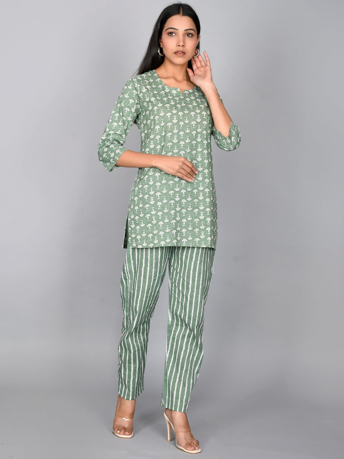 Women Pure Cotton Floral Printed Night Suit For Women & Girls